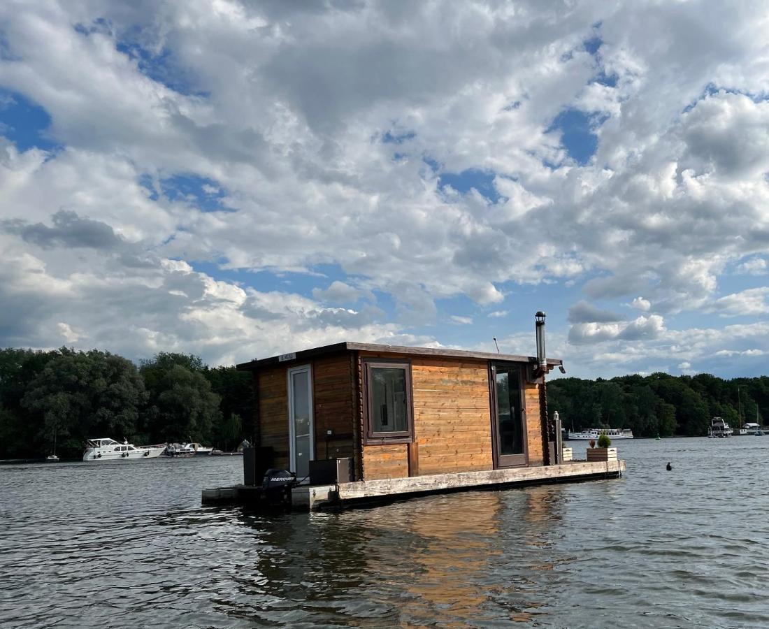 Gemütliches Hausboot Mit Kamin In Botel